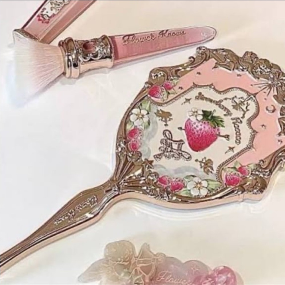 Flower Knows Strawberry Rococo Handheld Makeup Beauty Mirror Pink BNIB - Picture 10 of 13
